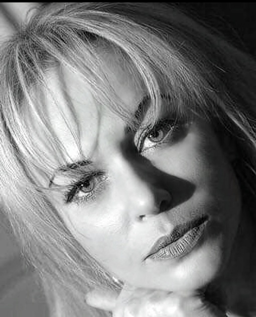 _upscale _blur _autotone